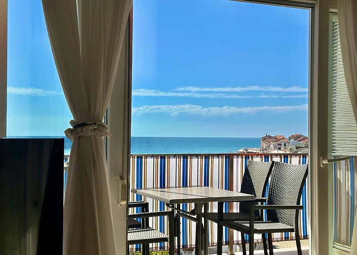 Elaine's View * Umag