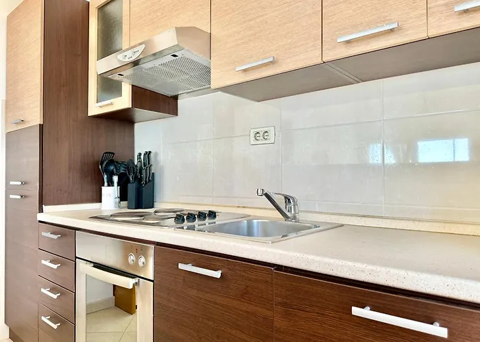 Elaine's View * Umag