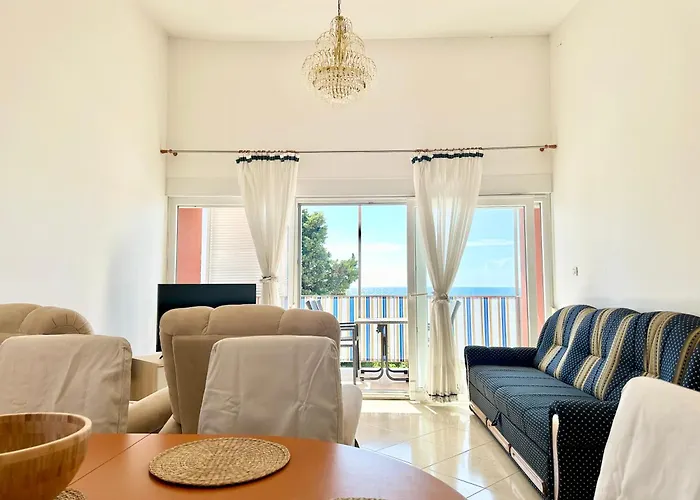 Elaine's View * Umag